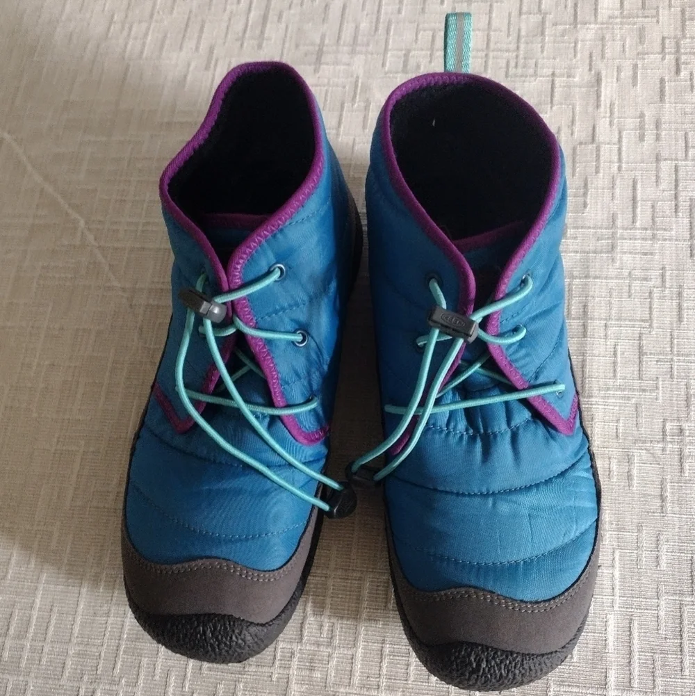 KEEN Howser II Chukka Size 6 Youth Blue Purple Waterproof Quilted Unisex NWOB